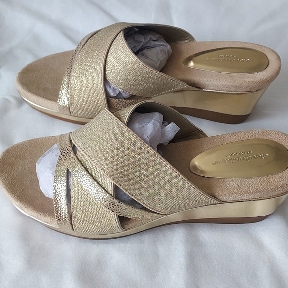 Shoes - Picture 2 of 4